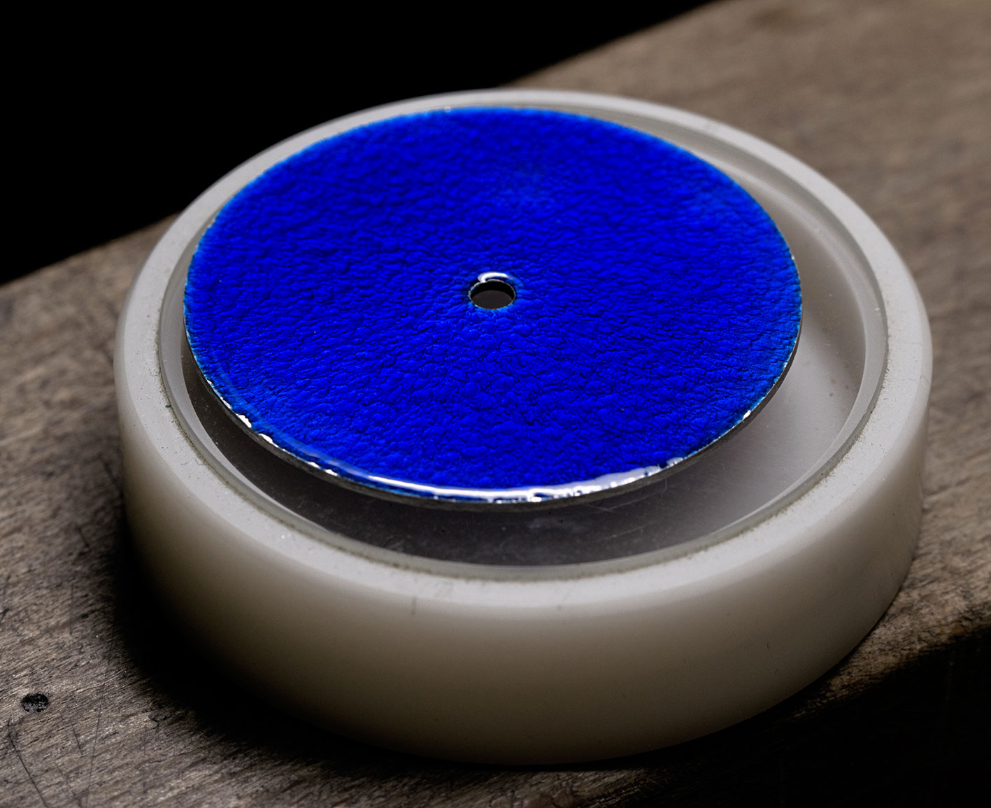 An enameled Lundis Bleus dial An enameled Lundis Bleus dial