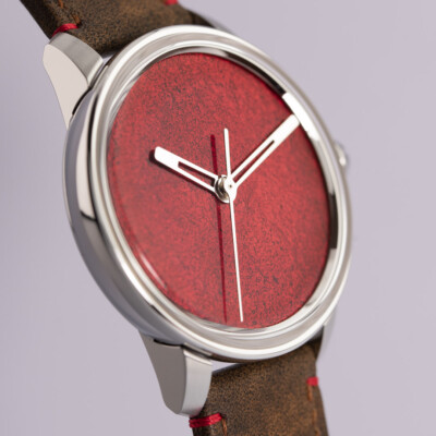 Émail grand feu et bracelet sur-mesure
/ Prix, hors taxes
CHF3'950.00
