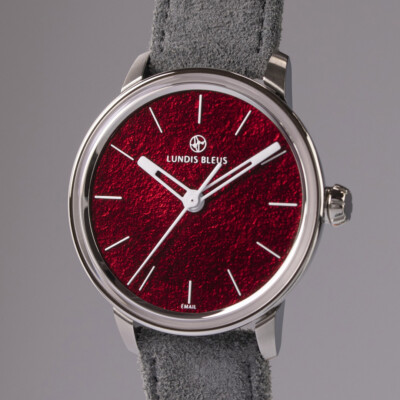 Vitreous enamel with pad printing
/ Price, excl. taxes CHF3'800.00 Color Spectrum red