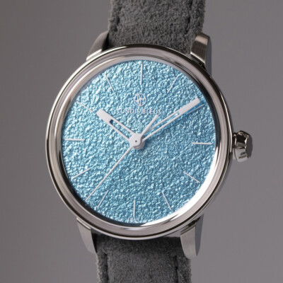 Vitreous enamel with pad printing
/ Price, excl. taxes CHF3'700.00 Color Spectrum cyan