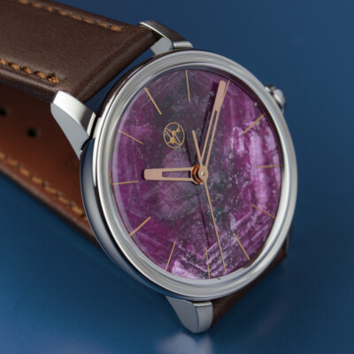 Natural stone with pad printing
/ Price, excl. taxes CHF4'900.00 Ruby crystal